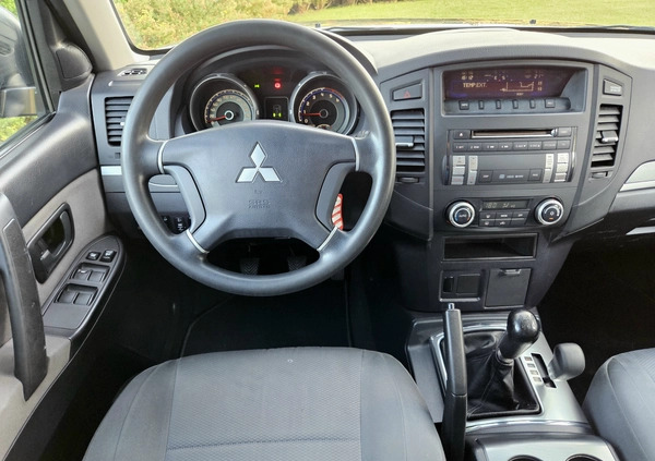 Mitsubishi Pajero cena 69900 przebieg: 196000, rok produkcji 2010 z Gdynia małe 562